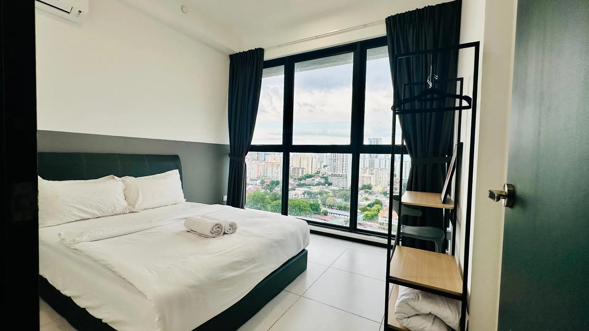 3Br Apartments 10Pax George Town Netflix Jelutong Malaysia
